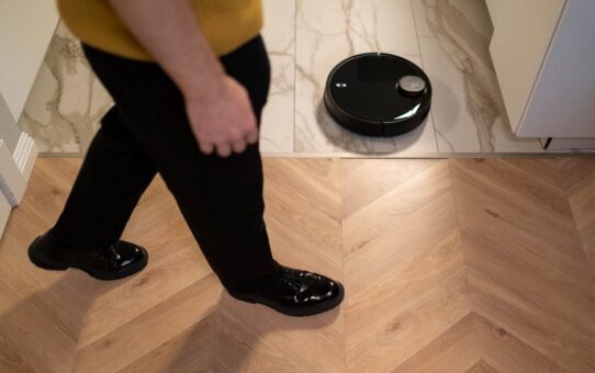 **Xiaomi Smart Sweeping Robot Mini: The Ultimate Cleaning Companion**